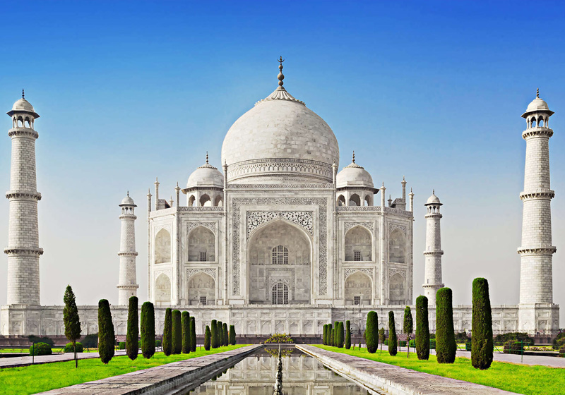 Taj Mahal Agra (Timings, History, Entry Fee, Images, Built by & Information)