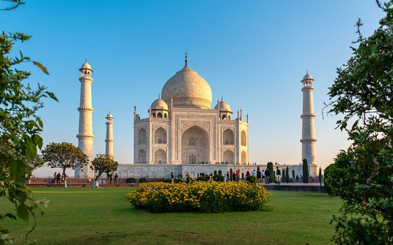 Taj Mahal Tour from Delhi by AC Car – A Complete Traveler’s Guide