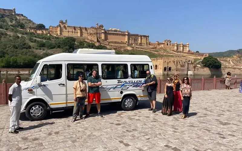 Tempo Traveller Hire for Golden Triangle Tour
